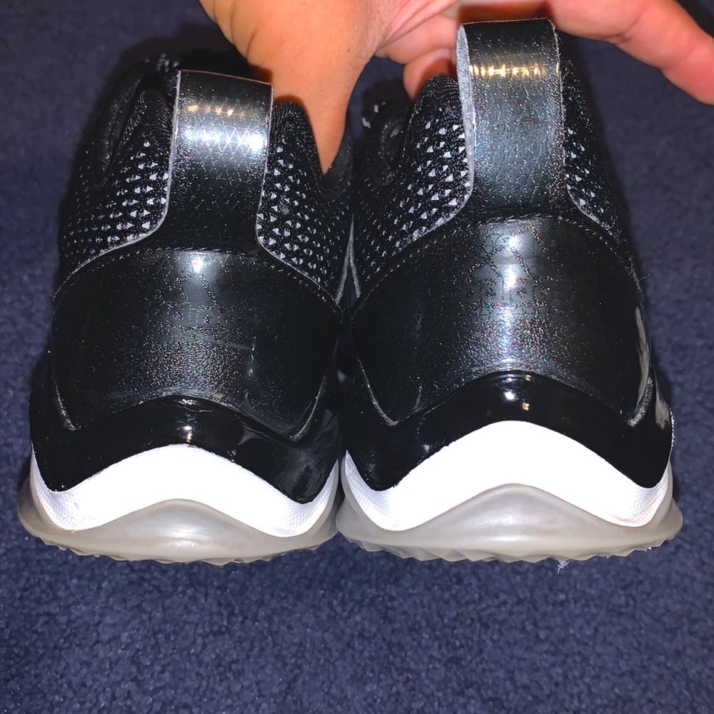 BRAND NEW Adidas shoes - Picture 4 of 6